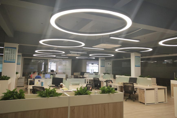 三盛環(huán)?？萍颊衅笉徫? /></span><img src=